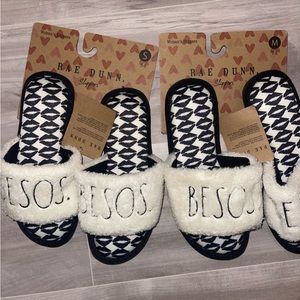Rae Dunn Besos (Kiss) slippers